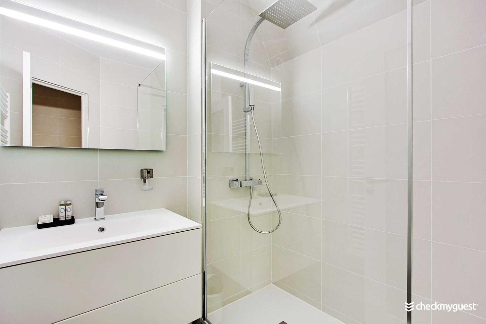 Authentic Apartment - 2Br-6P - Le Marais Paris Eksteriør bilde